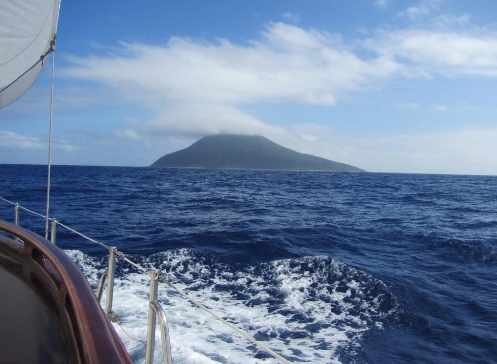 Sailing to Niuatoputapu, view of adjacent Fo